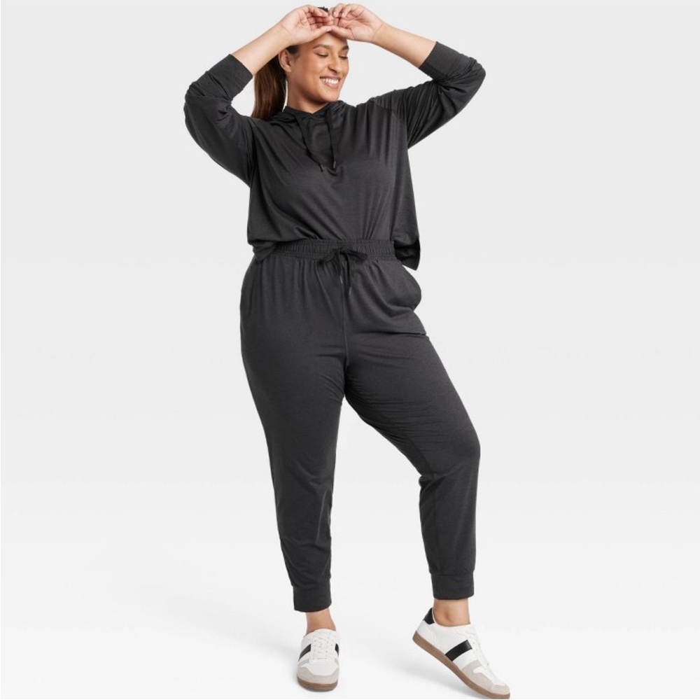 All in Motion Charcoal Jogger Set - Picture 1 of 7